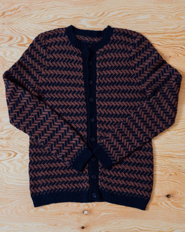 Strikket cardigan til herre | Navia | Strikkepakke