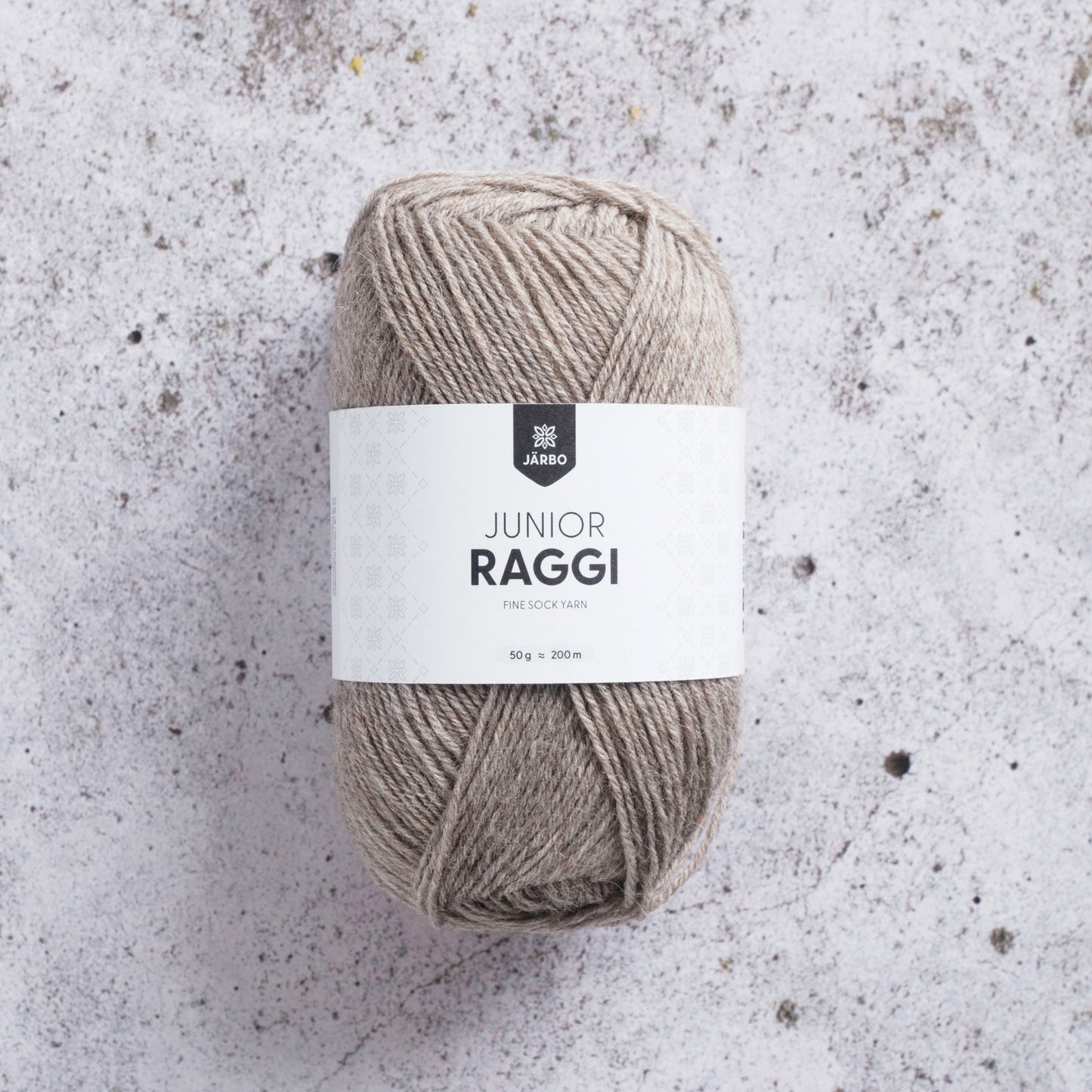 Järbo Junior Raggi – 75 % ull (superwash) / 25 % polyamid – 50 g/≈200 m