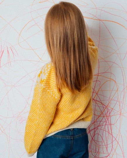 Tradisjonell barnegenser med stjernemønster | Navia | Strikkepakke