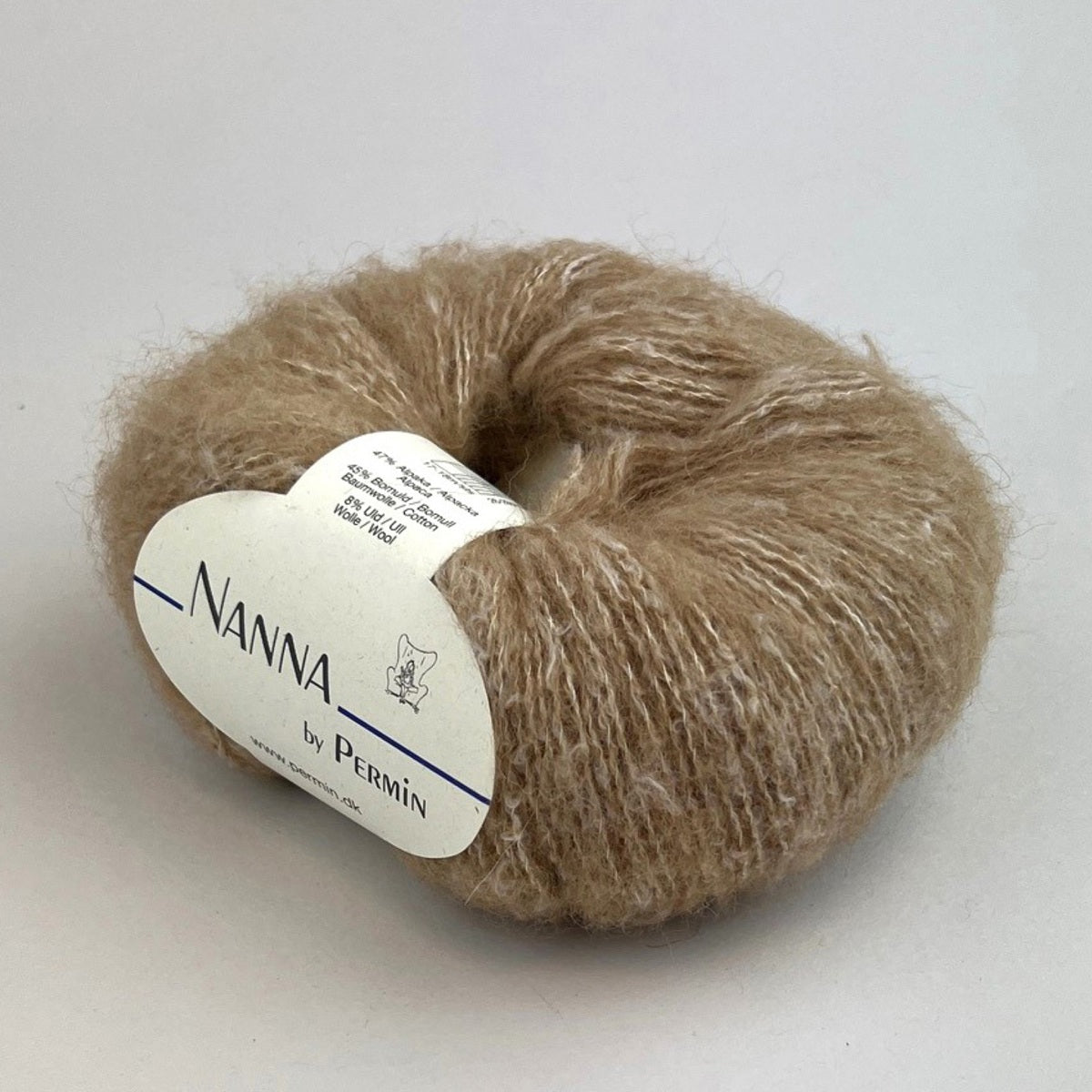 by Permin Nanna - 47% alpakka, 45% bomull, 8% merinoull - 50g nøste