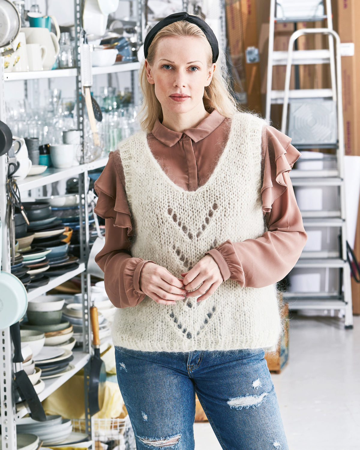 Bella vest med hullmønster. Art. 893262