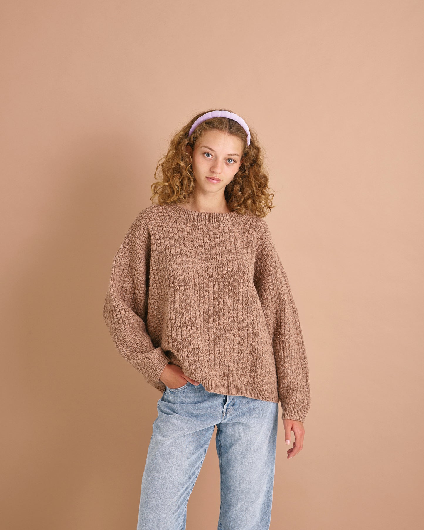 Oversize bluse m/strukturmønster | by Permin | Strikkepakke