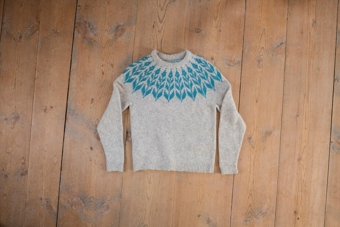 Isop heklet genser | Järbo | Strikkepakke