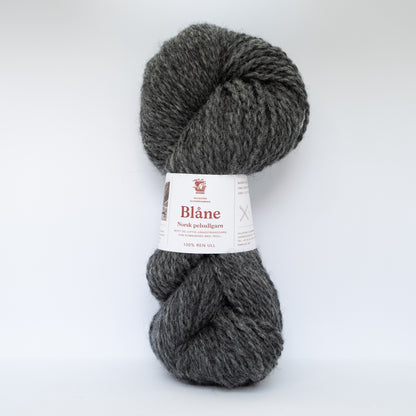 Hillesvåg Blåne – 100 % norsk pelsull – 100 g ≈ 114 m