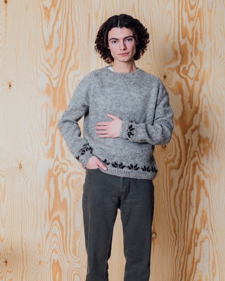 Sweater med stjerner | Navia | Strikkepakke