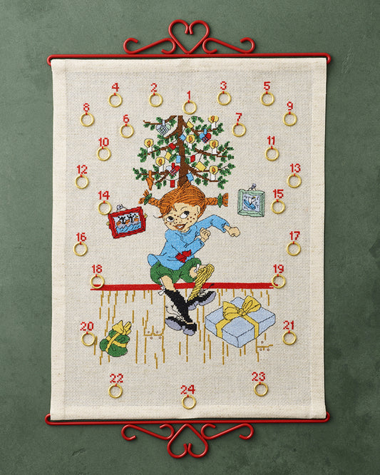 Pippi under juletreet | Julekalender brodering | Permin