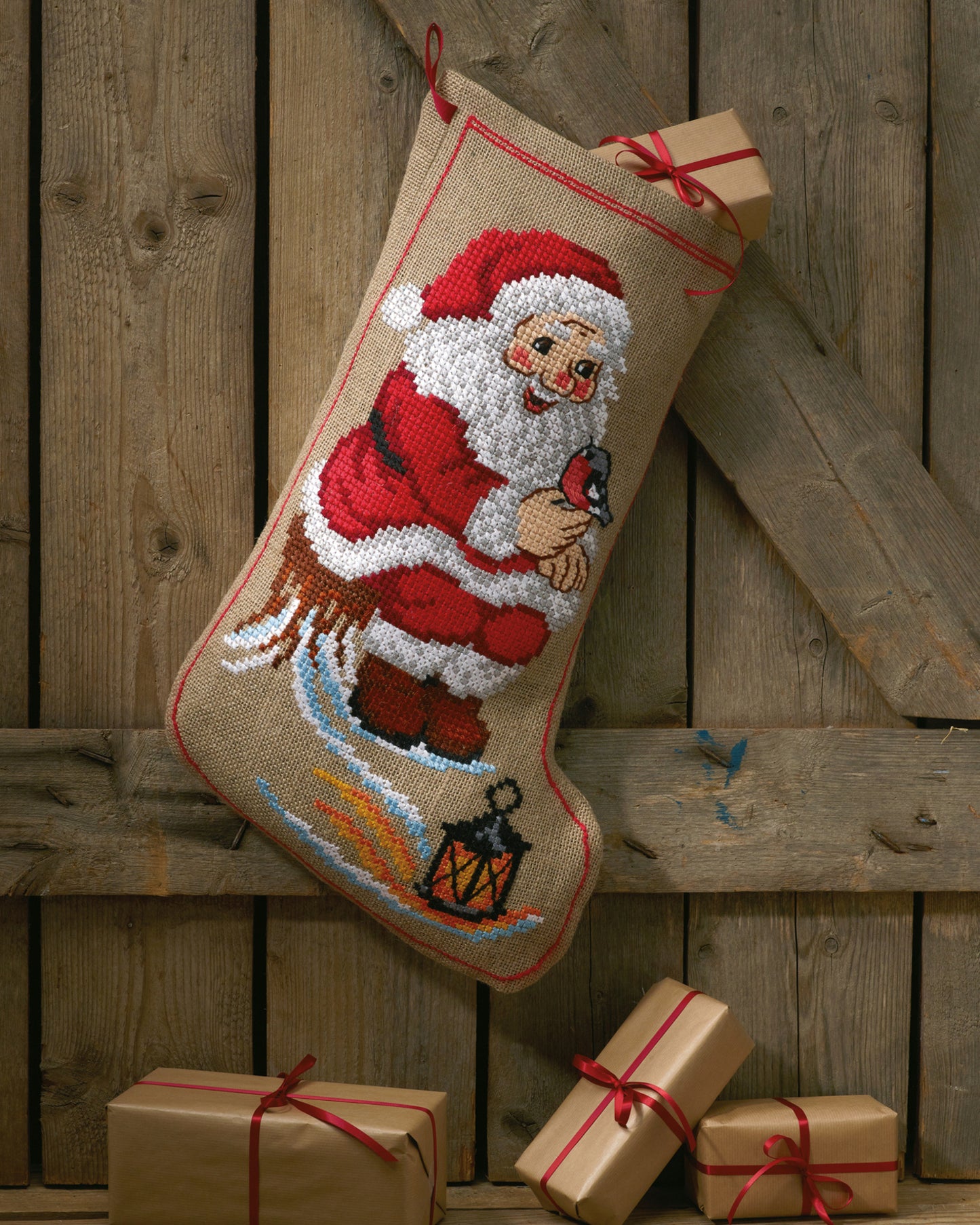 Nisse på stubbe 37x60 cm | Julestrømpe Brodering | Permin