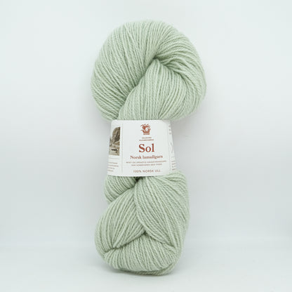 Hillesvåg Sol Lamullgarn – 100 % norsk lamull C1 Fin – 100 g/≈290 m