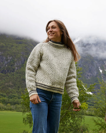 Islender til dame (ovenfra og ned) | Rauma | Strikkepakke