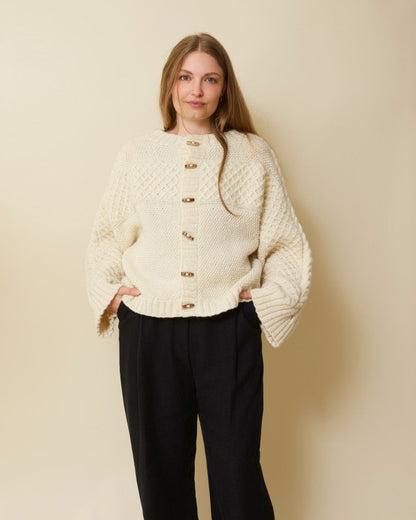 Haraboji Cardigan | Rauma Garn | Strikkepakke