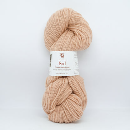 Hillesvåg Sol Lamullgarn – 100 % norsk lamull C1 Fin – 100 g/≈290 m
