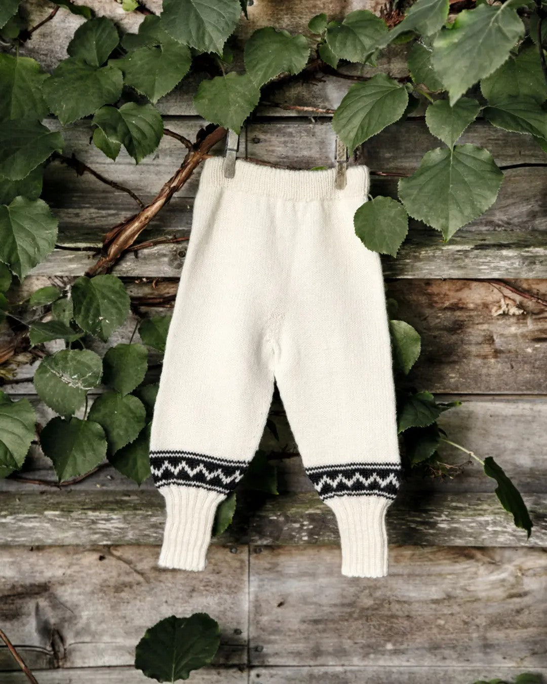 26-8 Setesdal genser og bukse til baby | Digital oppskrift