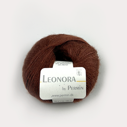 by Permin Leonora - 50% silke, 40% ull, 10% mohair - 25g = 180 m