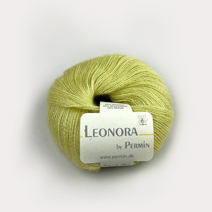 by Permin Leonora - 50% silke, 40% ull, 10% mohair - 25g = 180 m
