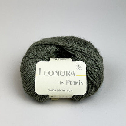 by Permin Leonora - 50% silke, 40% ull, 10% mohair - 25g = 180 m