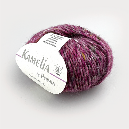 Kamelia by Permin – 67 % ull, 20 % alpakka, 5 % silke, 6 % akryl, 2 % viskose – 50 g ≈ 90 m
