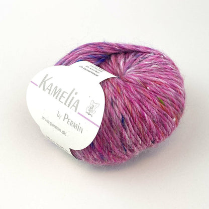 Kamelia by Permin – 67 % ull, 20 % alpakka, 5 % silke, 6 % akryl, 2 % viskose – 50 g ≈ 90 m