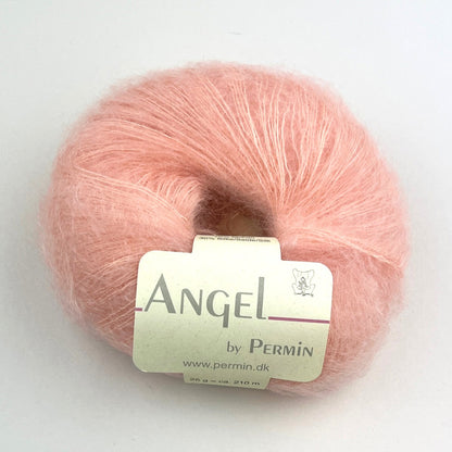 By Permin Angel – 70% Kid Mohair / 30% Silke – 25 g ≈ 210 m