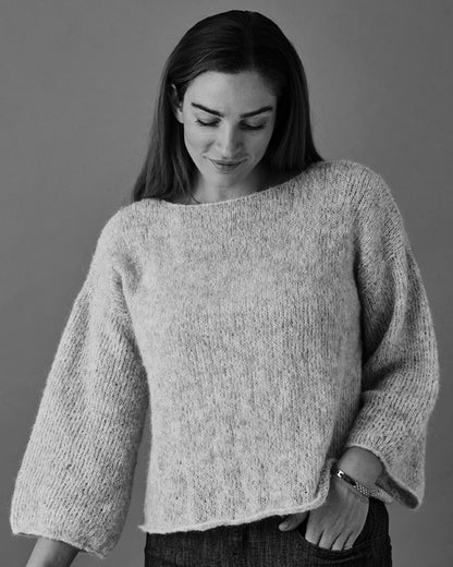 Bluse med plissert rygg | by Permin | Strikkepakke
