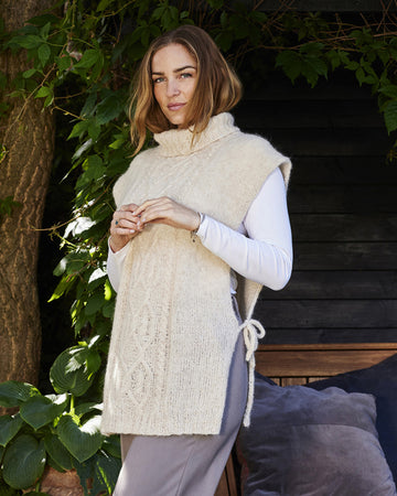 Nanna Vest/Slipover med knyting | by Permin | Strikkepakke