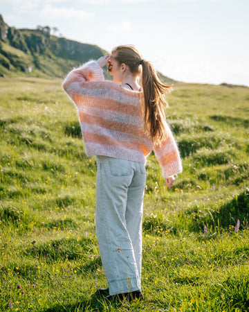 Bris genser i bella og luxury hand-dyed happiness | Ulltråd | Strikkepakke
