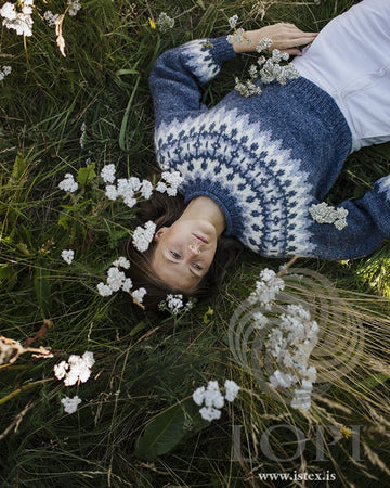 Kastali cropped - islandsgenser lettlopi (blå) | Ístex | Strikkepakke