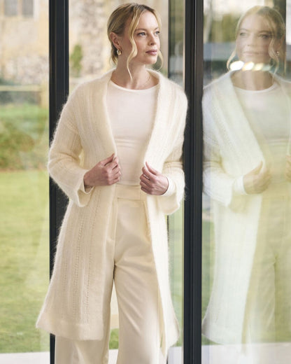 Ovington lang cardigan i alpaca haze | Mode Rowan | Strikkepakke