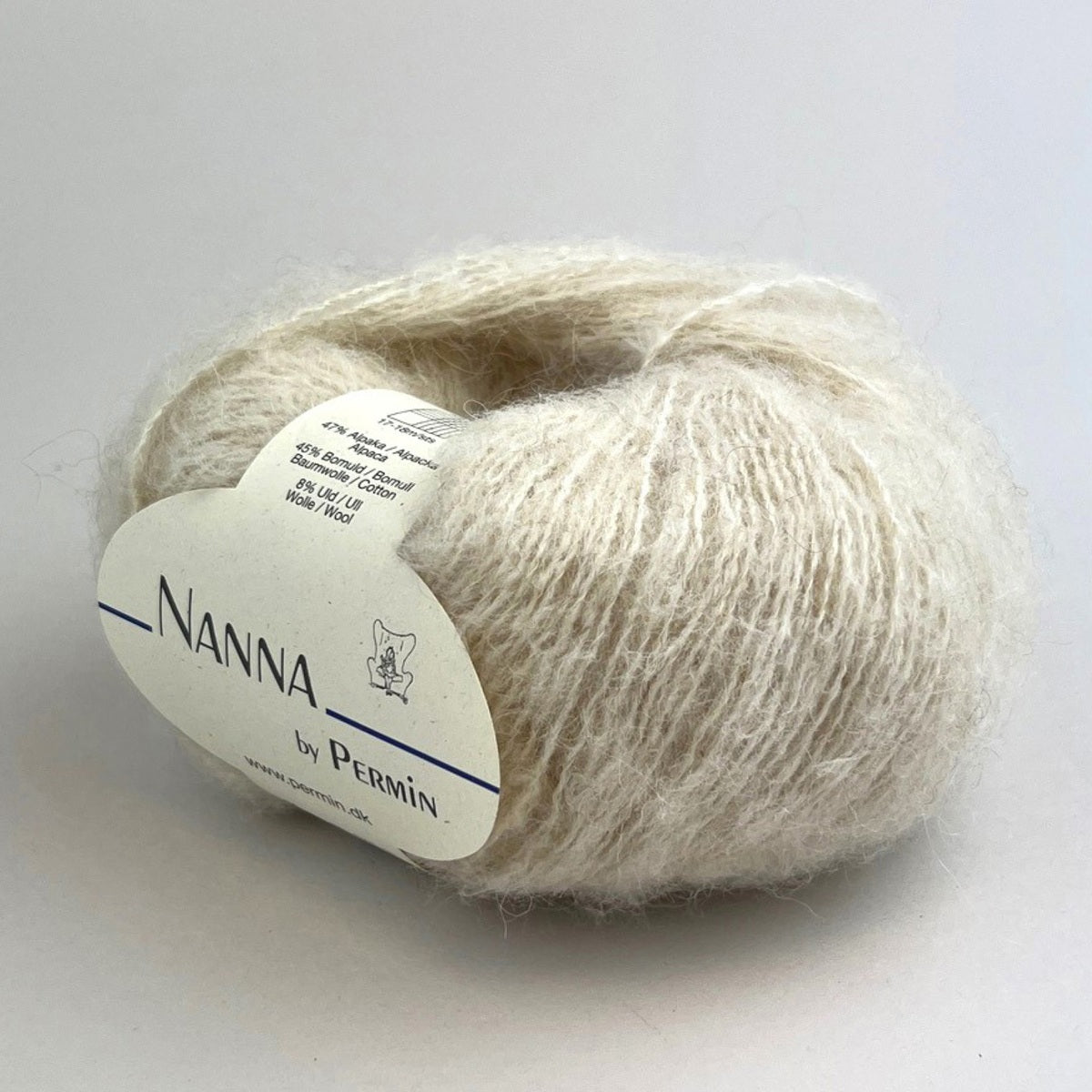 by Permin Nanna - 47% alpakka, 45% bomull, 8% merinoull - 50g nøste