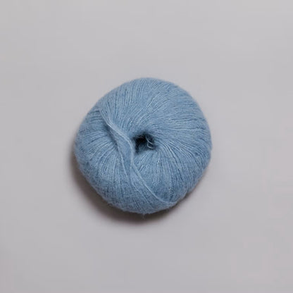 Rauma Alpaca Silk – 65 % babyalpakka, 25 % silke, 10 % ekstra fin merino – 25 g ≈ 200 m