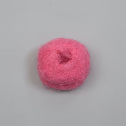 Rauma Plum – 70 % Super Kid Mohair / 30 % Polyamid – 25 g ≈ 250 m - utgående garn