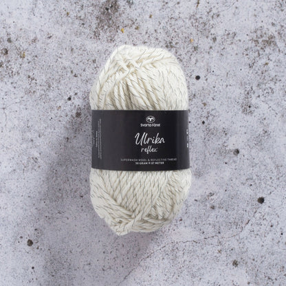 Svarta Fåret Ulrika Reflex – 88 % ull / 12 % polyester – 50 g ≈ 87 m