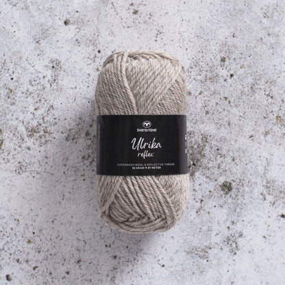 Svarta Fåret Ulrika Reflex – 88 % ull / 12 % polyester – 50 g ≈ 87 m