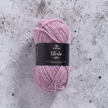 Svarta Fåret Ulrika Reflex – 88 % ull / 12 % polyester – 50 g ≈ 87 m