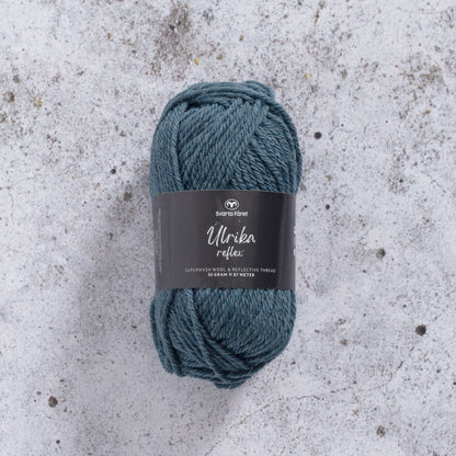 Svarta Fåret Ulrika Reflex – 88 % ull / 12 % polyester – 50 g ≈ 87 m
