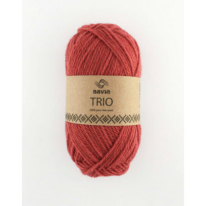 Navia Trio – Færøysk ull, Shetlandsull, Australsk lamull – 50 g ≈ 120 m