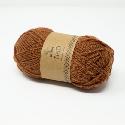 Navia Trio – Færøysk ull, Shetlandsull, Australsk lamull – 50 g ≈ 120 m