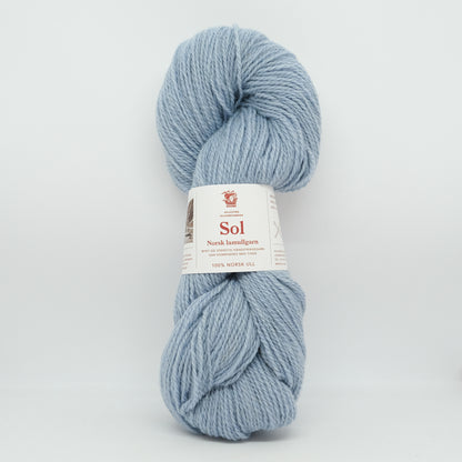 Hillesvåg Sol Lamullgarn – 100 % norsk lamull C1 Fin – 100 g/≈290 m