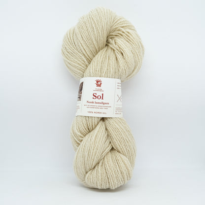 Hillesvåg Sol Lamullgarn – 100 % norsk lamull C1 Fin – 100 g/≈290 m