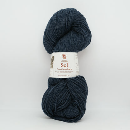 Hillesvåg Sol Lamullgarn – 100 % norsk lamull C1 Fin – 100 g/≈290 m