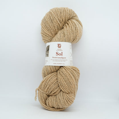 Hillesvåg Sol Lamullgarn – 100 % norsk lamull C1 Fin – 100 g/≈290 m