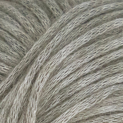 Svarta Fåret Tencel Blow – 58 % Tencel / 42 % alpakka – 50 g ≈ 100 m - utgående garn