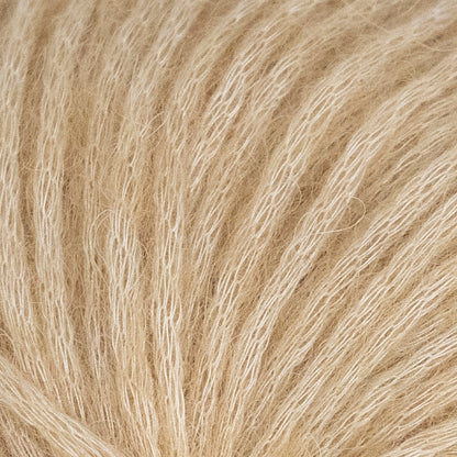 Svarta Fåret Tencel Blow – 58 % Tencel / 42 % alpakka – 50 g ≈ 100 m - utgående garn