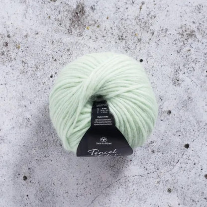 Svarta Fåret Tencel Blow – 58 % Tencel / 42 % alpakka – 50 g ≈ 100 m - utgående garn