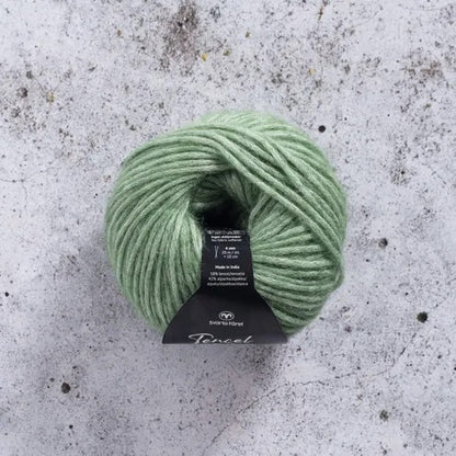Svarta Fåret Tencel Blow – 58 % Tencel / 42 % alpakka – 50 g ≈ 100 m - utgående garn