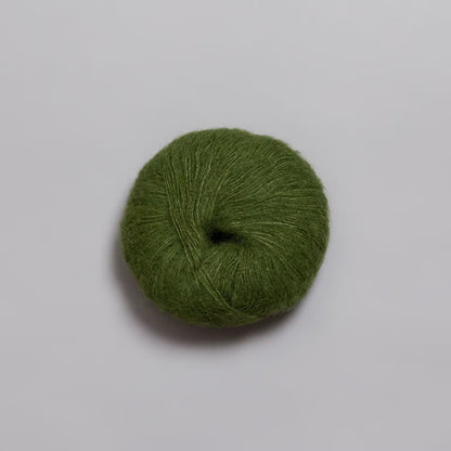 Rauma Alpaca Silk – 65 % babyalpakka, 25 % silke, 10 % ekstra fin merino – 25 g ≈ 200 m