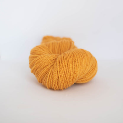 Hillesvåg Ask ullgarn – 100 % norsk ull – 100 g/≈315 m - utgående