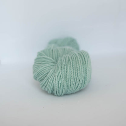 Hillesvåg Ask ullgarn – 100 % norsk ull – 100 g/≈315 m - utgående