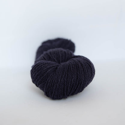 Hillesvåg Ask ullgarn – 100 % norsk ull – 100 g/≈315 m - utgående