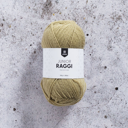 Järbo Junior Raggi – 75 % ull (superwash) / 25 % polyamid – 50 g/≈200 m