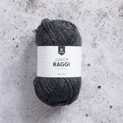 Järbo Junior Raggi – 75 % ull (superwash) / 25 % polyamid – 50 g/≈200 m